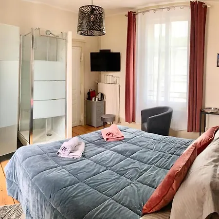 Honfleur, Entre Terre & Estuaire Bed & Breakfast *